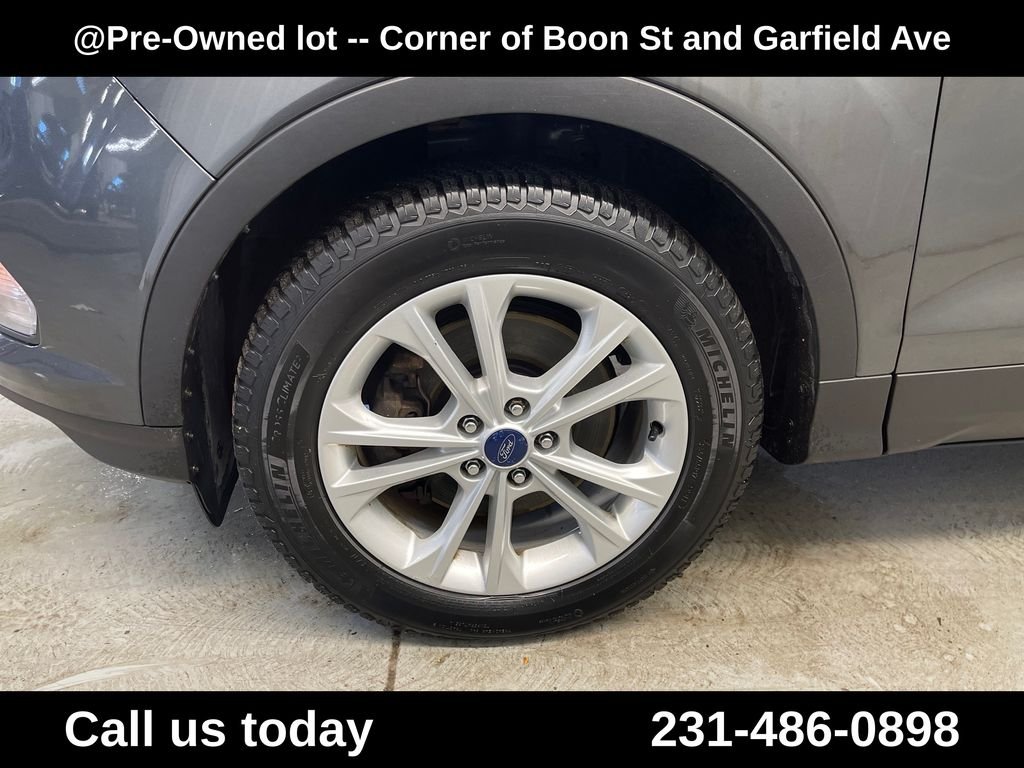Used 2017 Gray Ford SE image 11