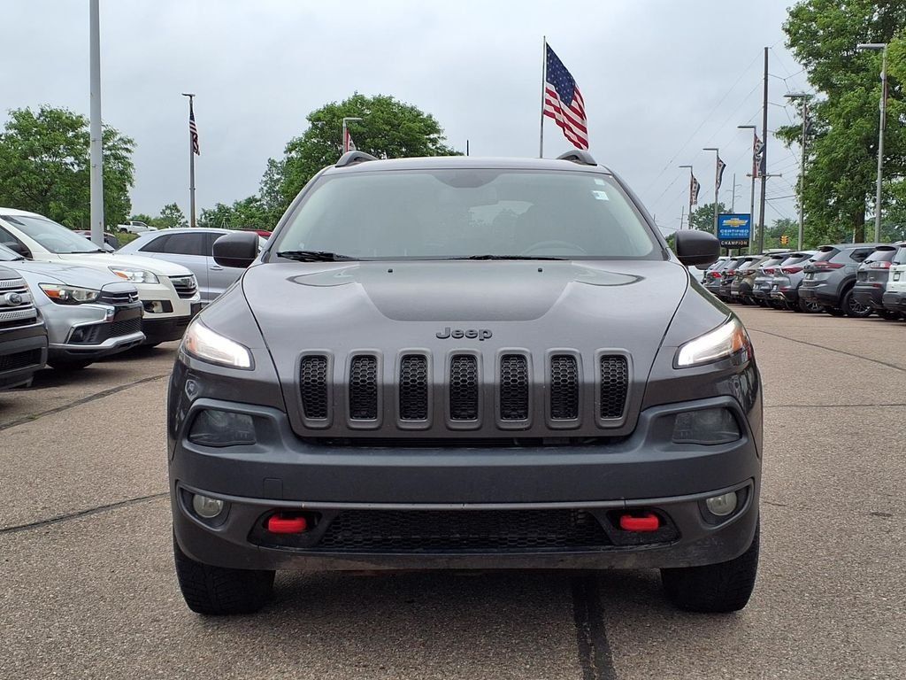 Used 2018 Jeep Cherokee Trailhawk with VIN 1C4PJMBX2JD592511 for sale in Fowlerville, MI