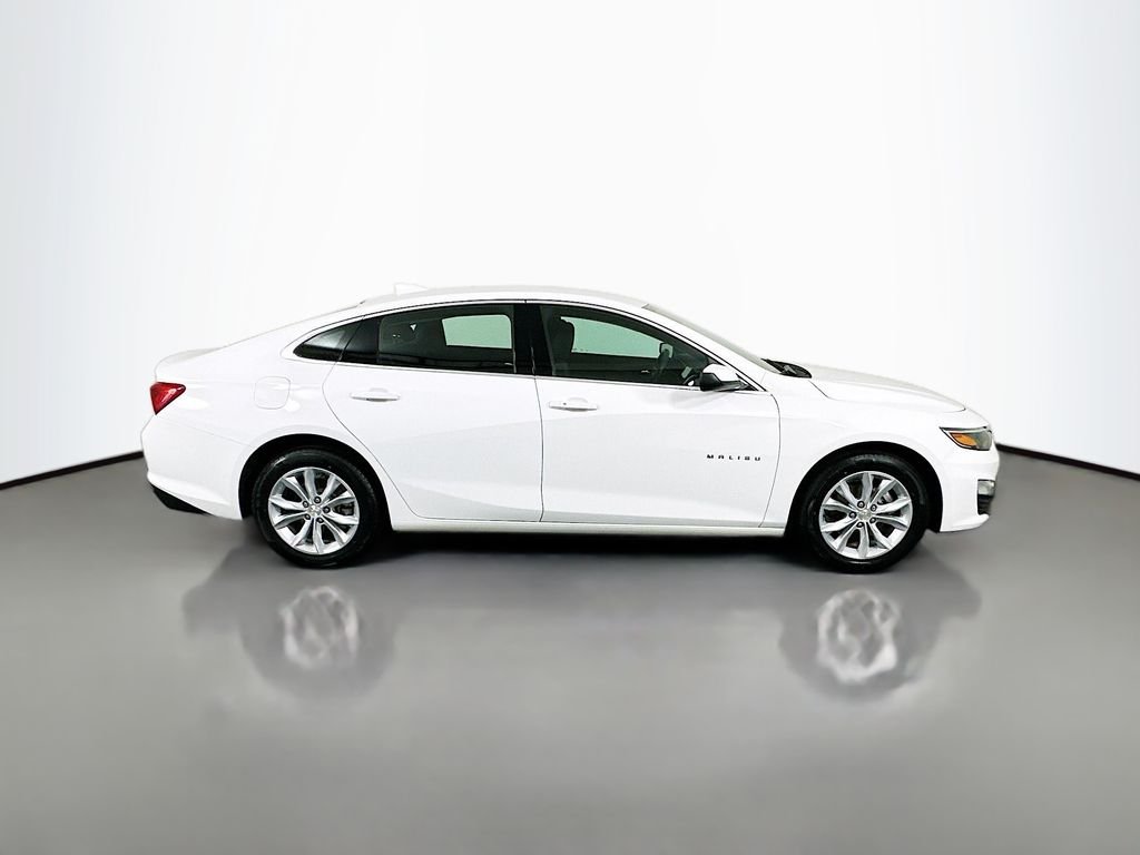 Used 2025 Summit White Chevrolet LT image 4