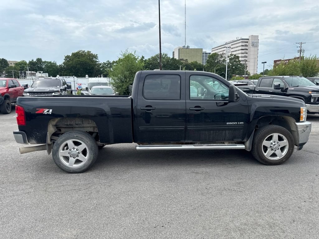 Used 2011 BLACK Chevrolet LTZ image 23