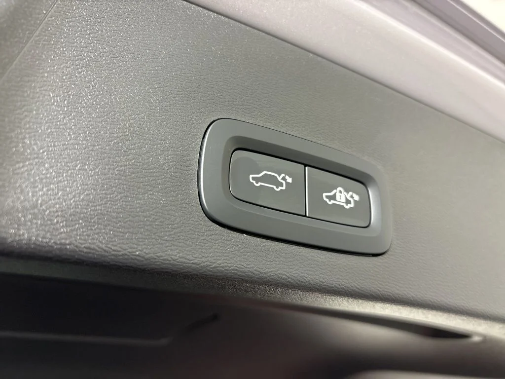 New 2026 Aurora Blue Volvo Core image 38
