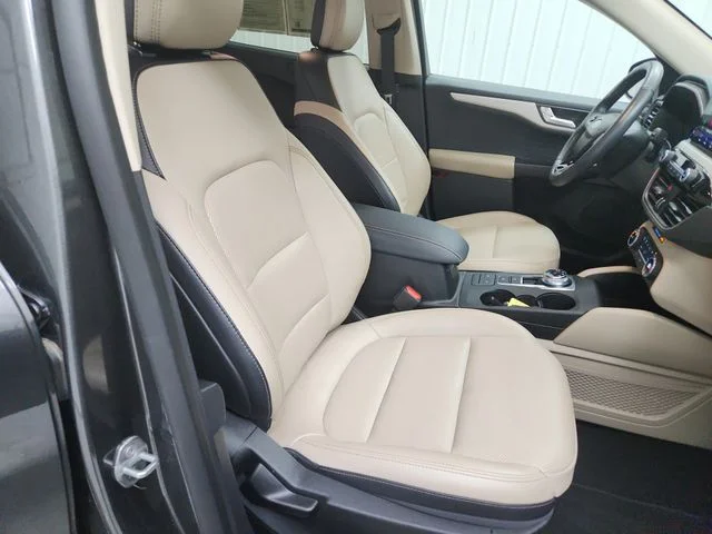 Used 2020 Gray Ford SEL image 37