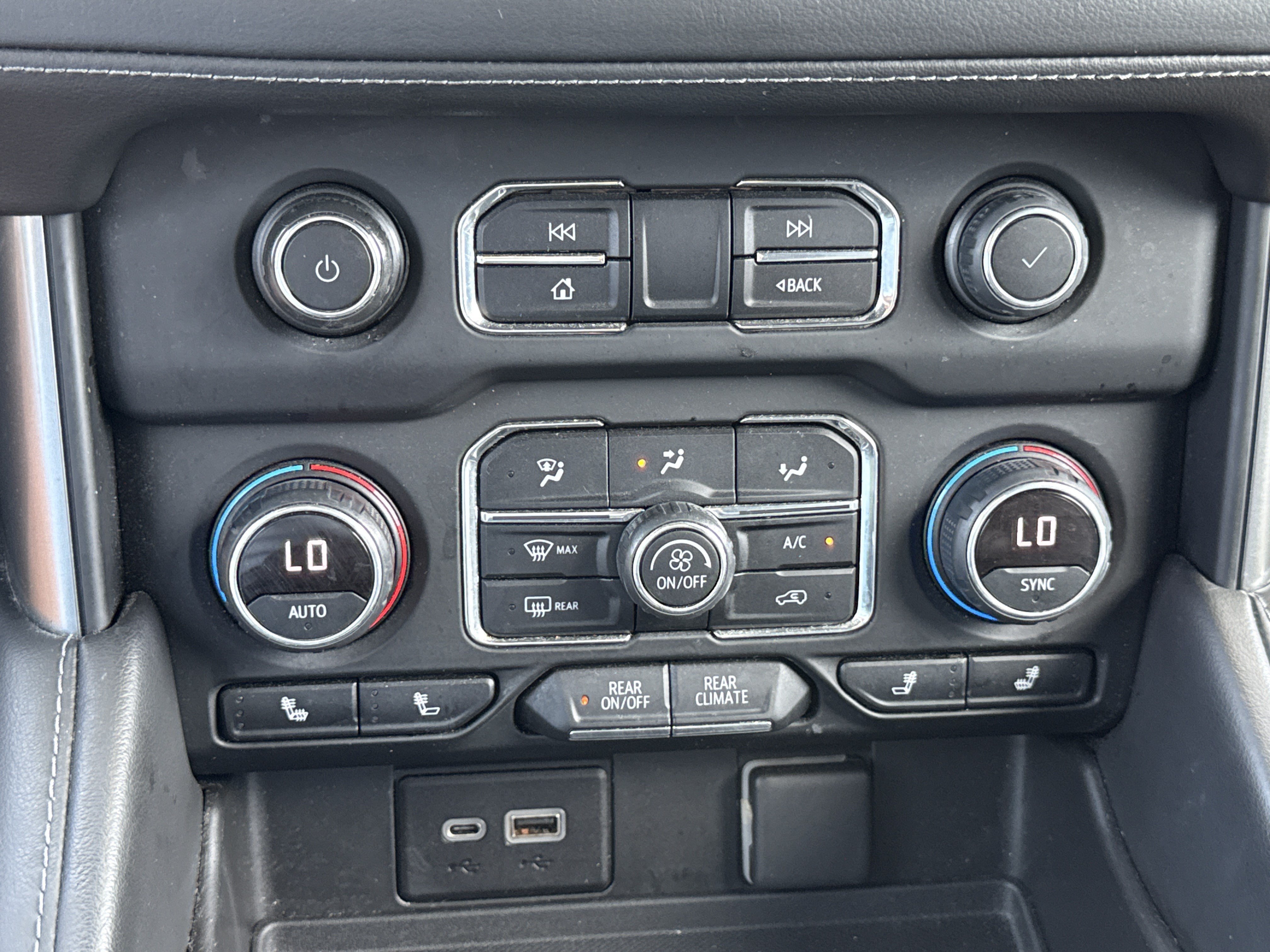 2022 Chevrolet Tahoe Z71 - Photo 34