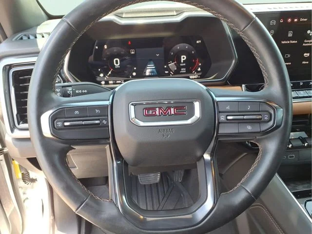 Used 2024 White GMC AT4 image 24