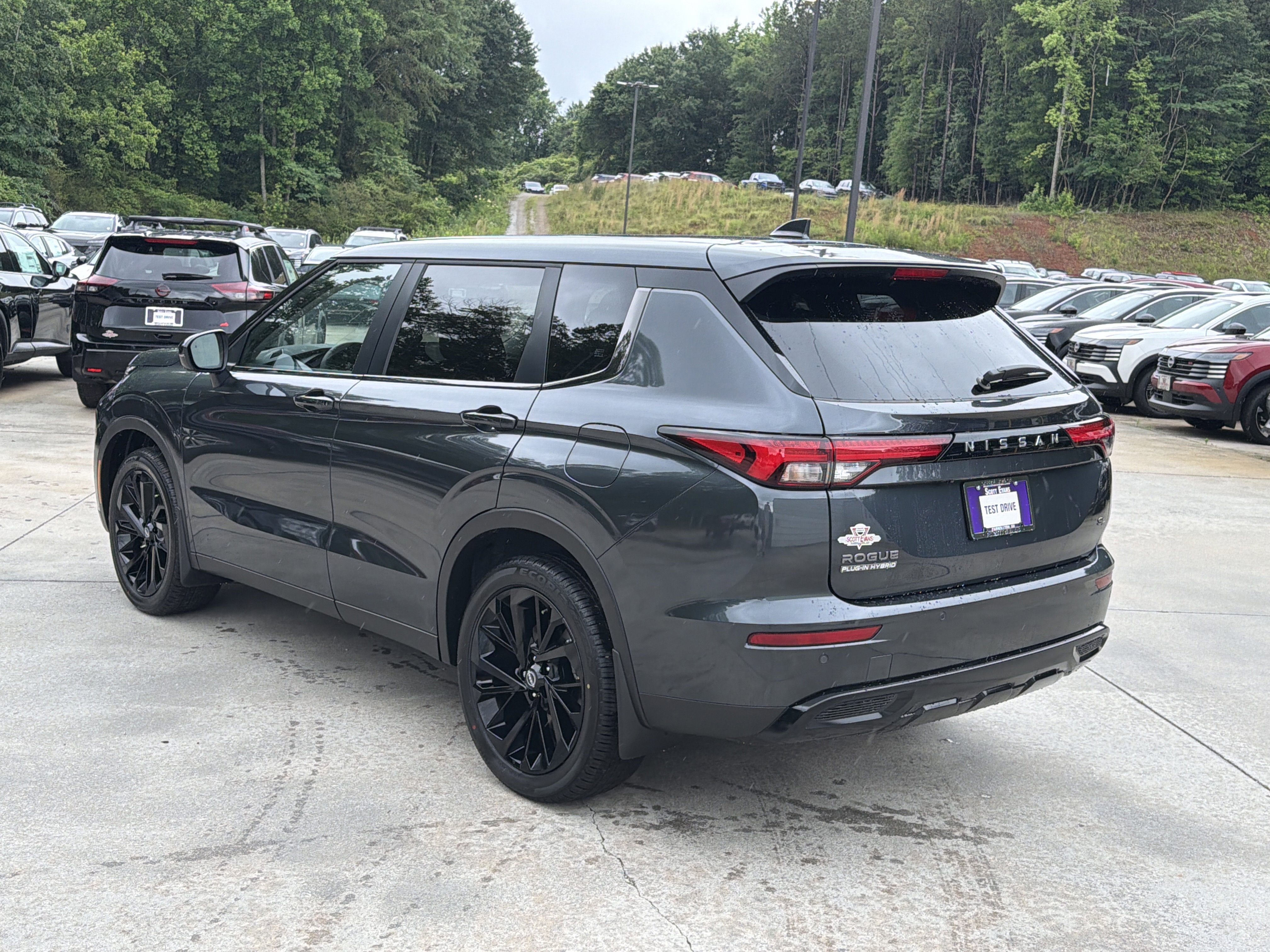 New 2026 Moonrock Gray Nissan SL image 4