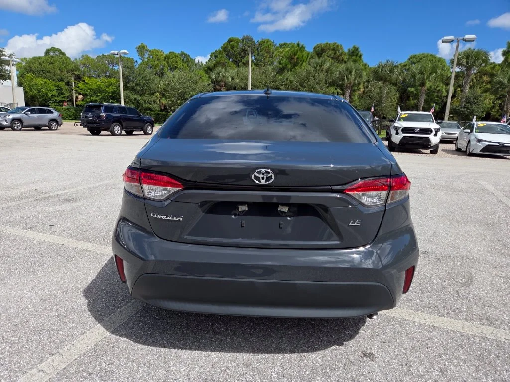 Used 2024  Toyota LE image 10