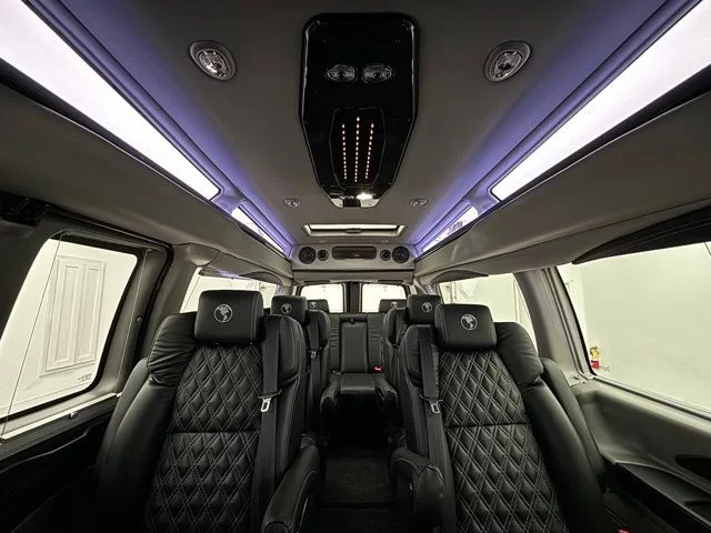 New 2026 Onyx Black GMC Explorer Limited SE image 2