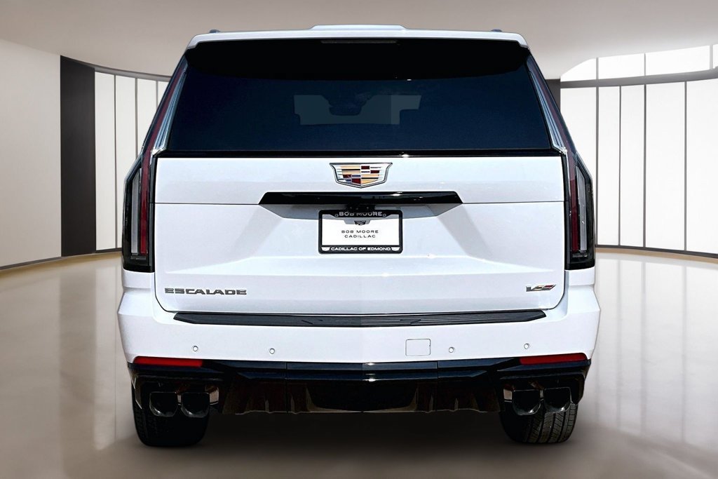 New 2027 Vibrant White Tricoat Cadillac V-Series image 4