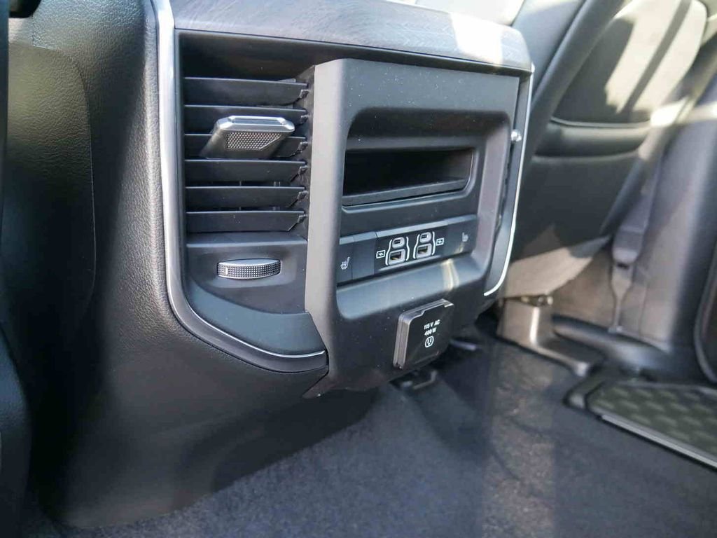 New 2026 Bright White Clear-Coat Exterior Paint RAM LARAMIE image 20
