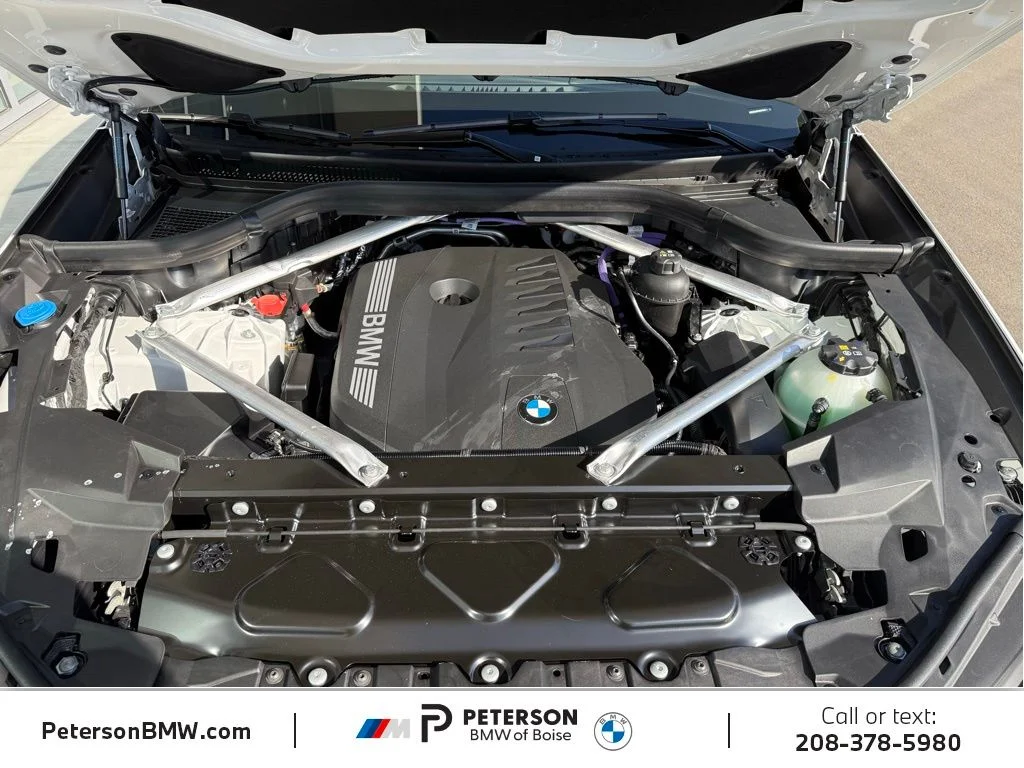 New 2026 White BMW xDrive40i image 9