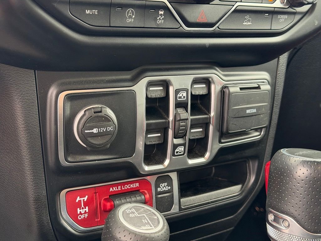 Used 2022 Red Jeep Mojave image 31
