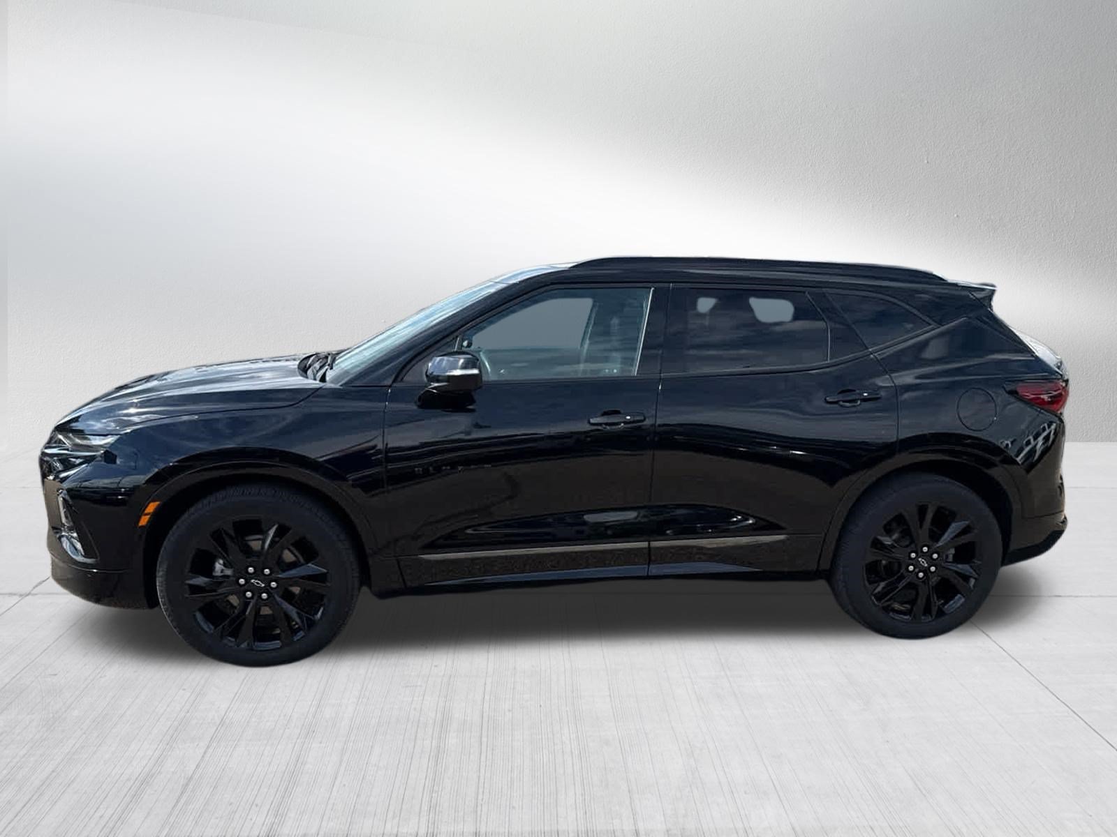 Used 2021 BLACK Chevrolet RS image 4