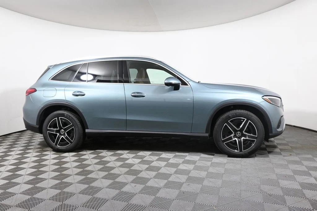 New 2026 Silver Mercedes-Benz GLC 300 image 8