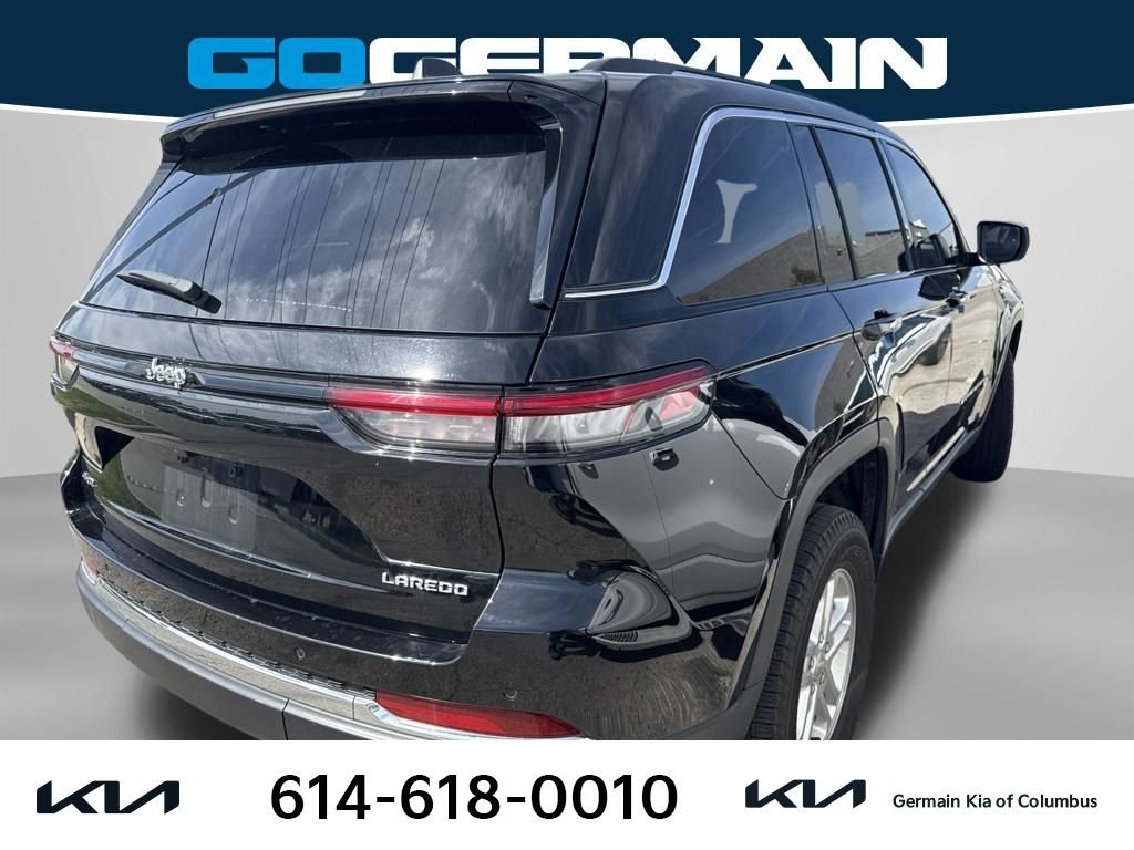 Used 2023 Black Jeep Laredo image 4