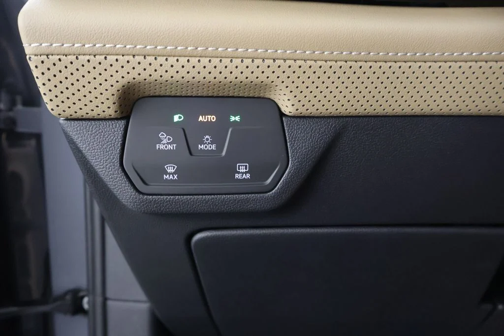 New 2026 Gray Volkswagen 2.0T SE w/Technology image 25