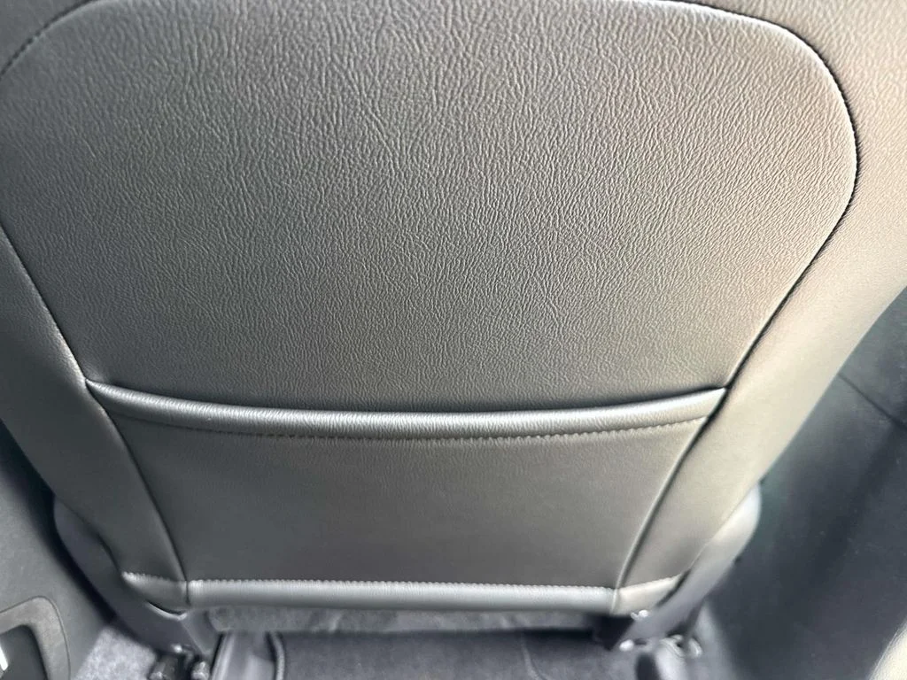 New 2026 White Jeep Latitude image 25