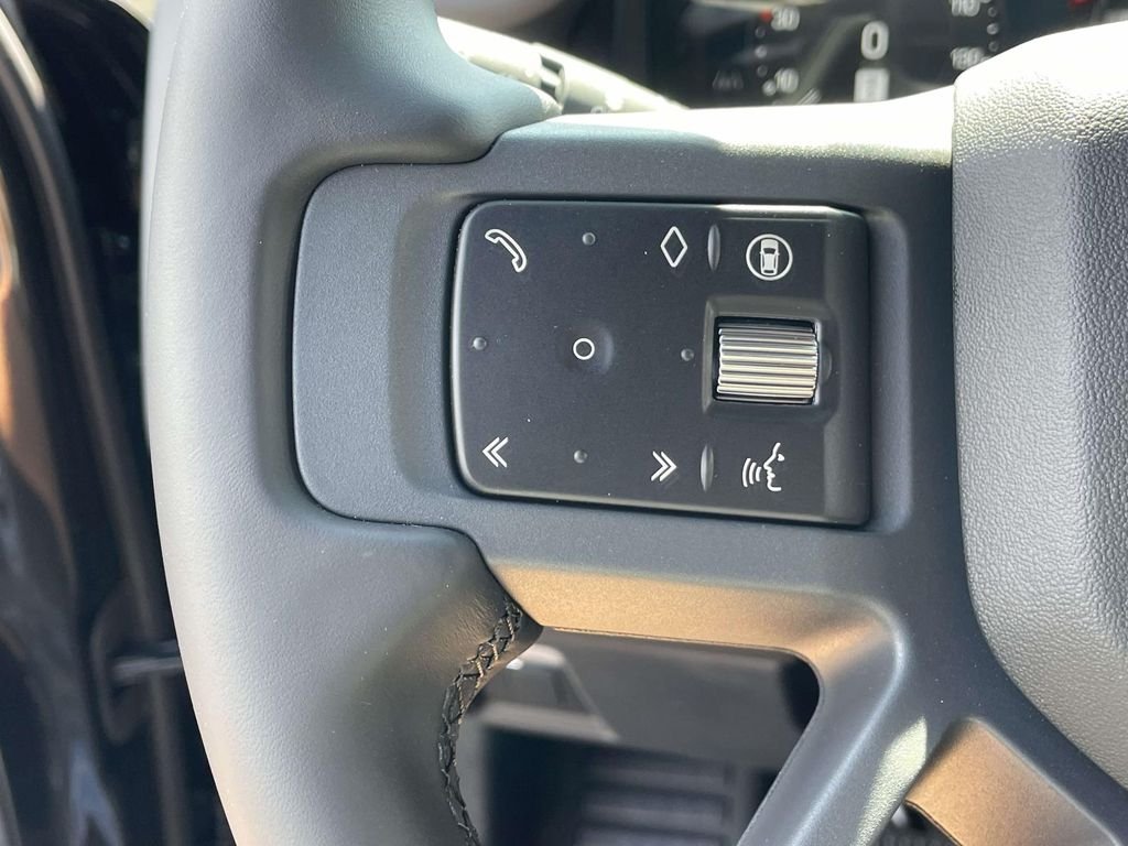 New 2026 Santorini Black Land Rover S image 36