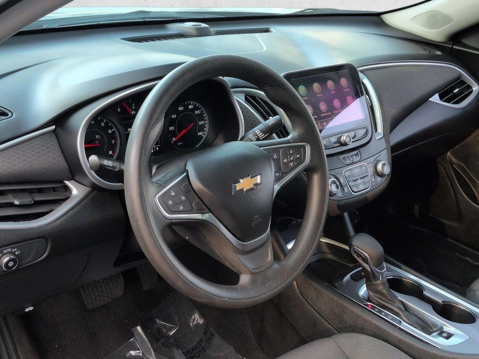 Used 2022 Silver Ice Metallic Chevrolet LT image 10