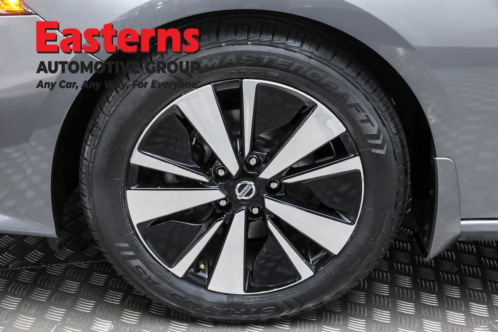 Used 2022 Gray Nissan 2.5 SV image 29