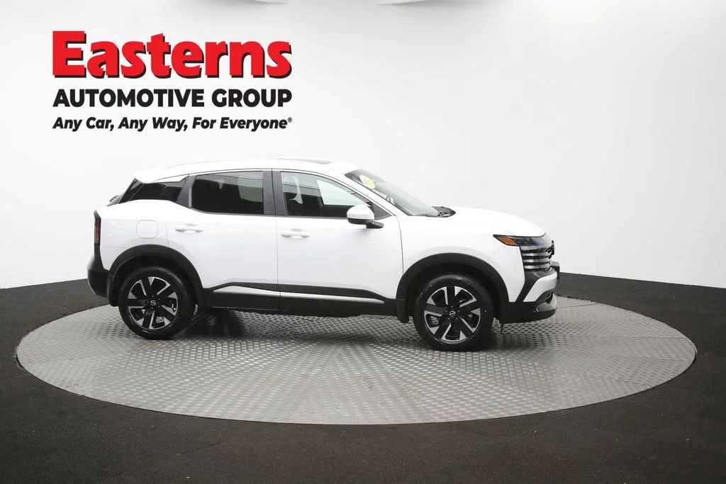 Used 2025 White Nissan SV image 48