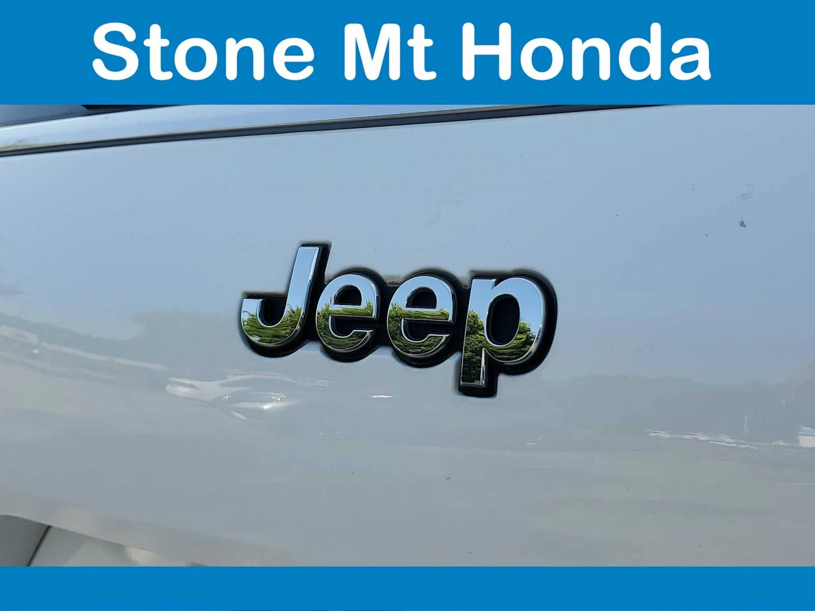 Used 2021 Bright White Clearcoat Jeep Limited image 8