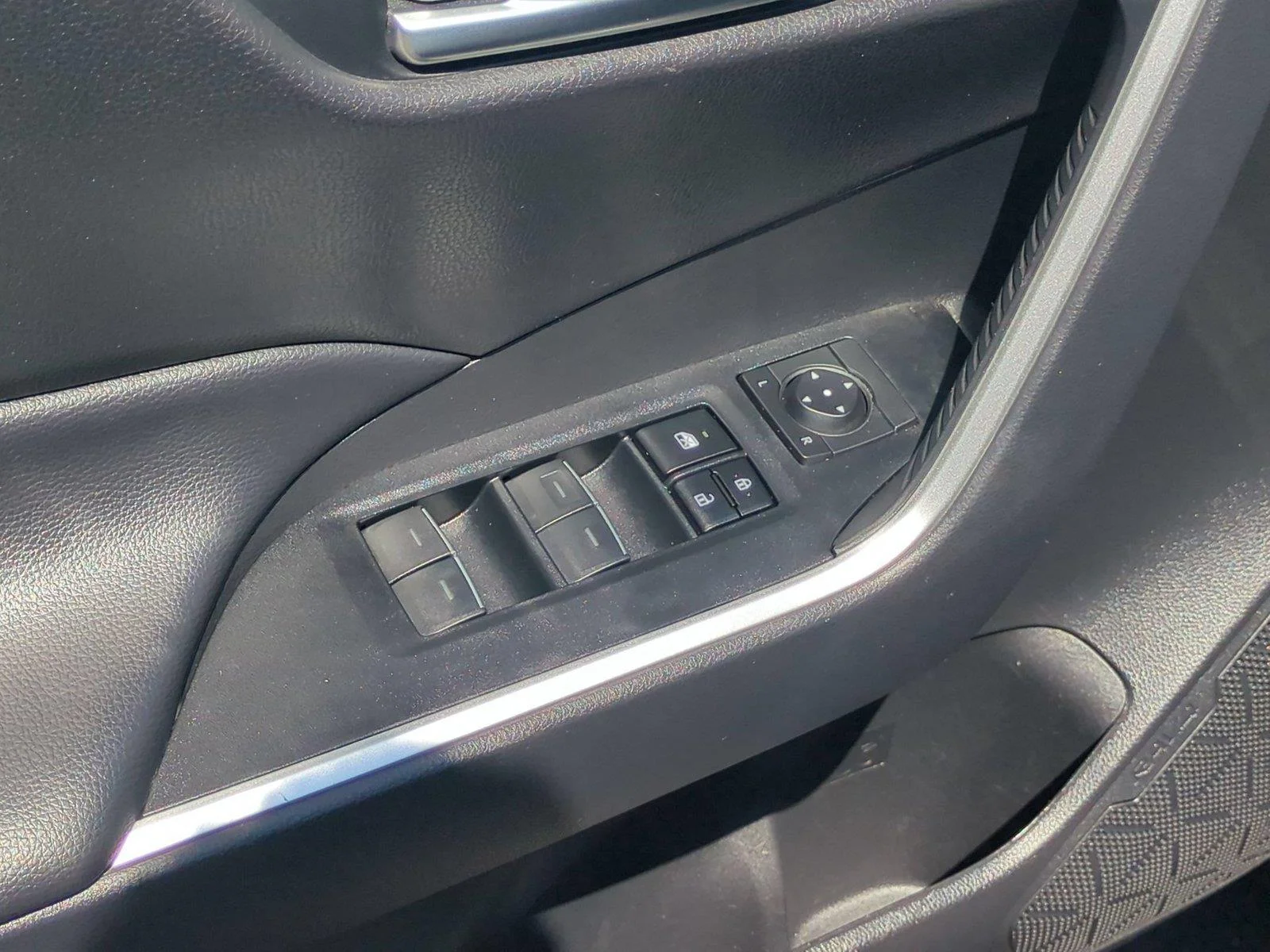 Used 2024 Blueprint Toyota Hybrid XLE image 16