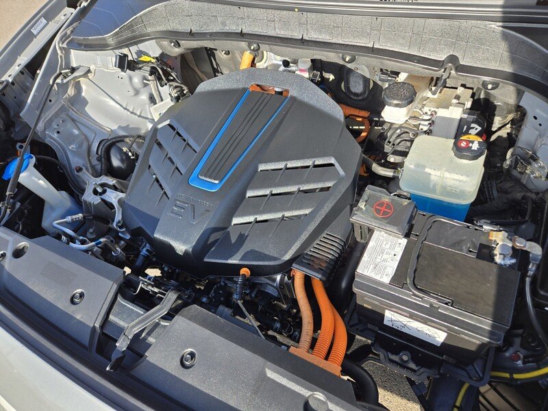 Used 2021 Gray Hyundai Limited image 16