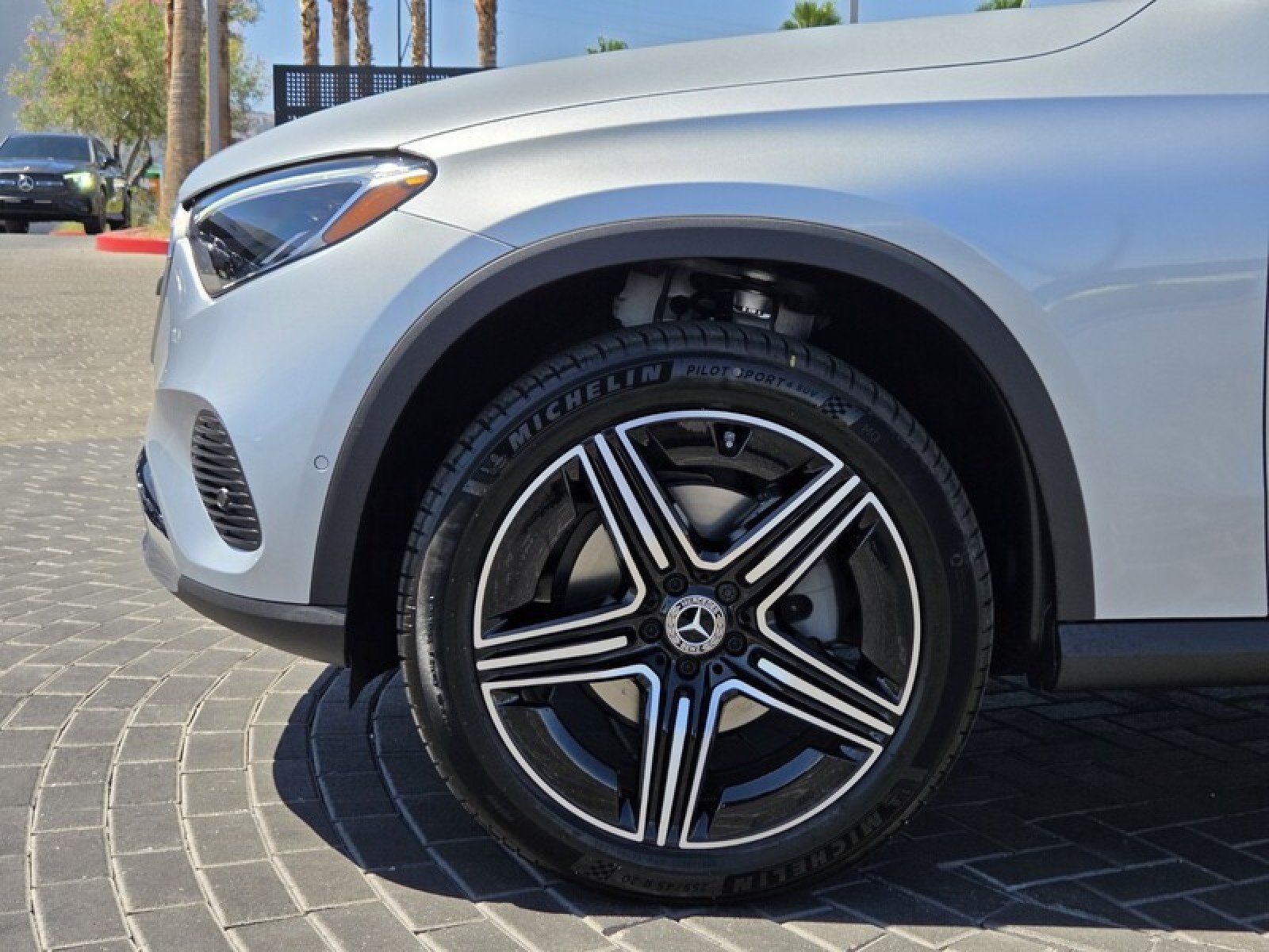 New 2026 Cirrus Silver Metallic Mercedes-Benz GLC 300 SUV image 10