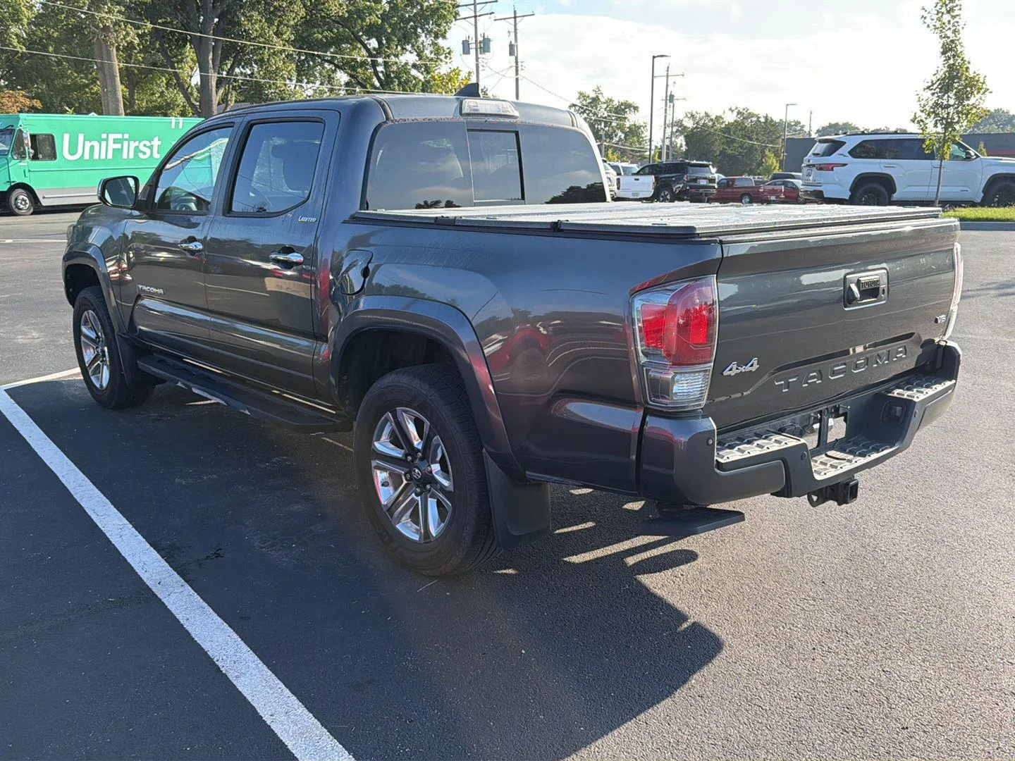 Used 2017 Magnetic Gray Metallic Toyota Limited image 3