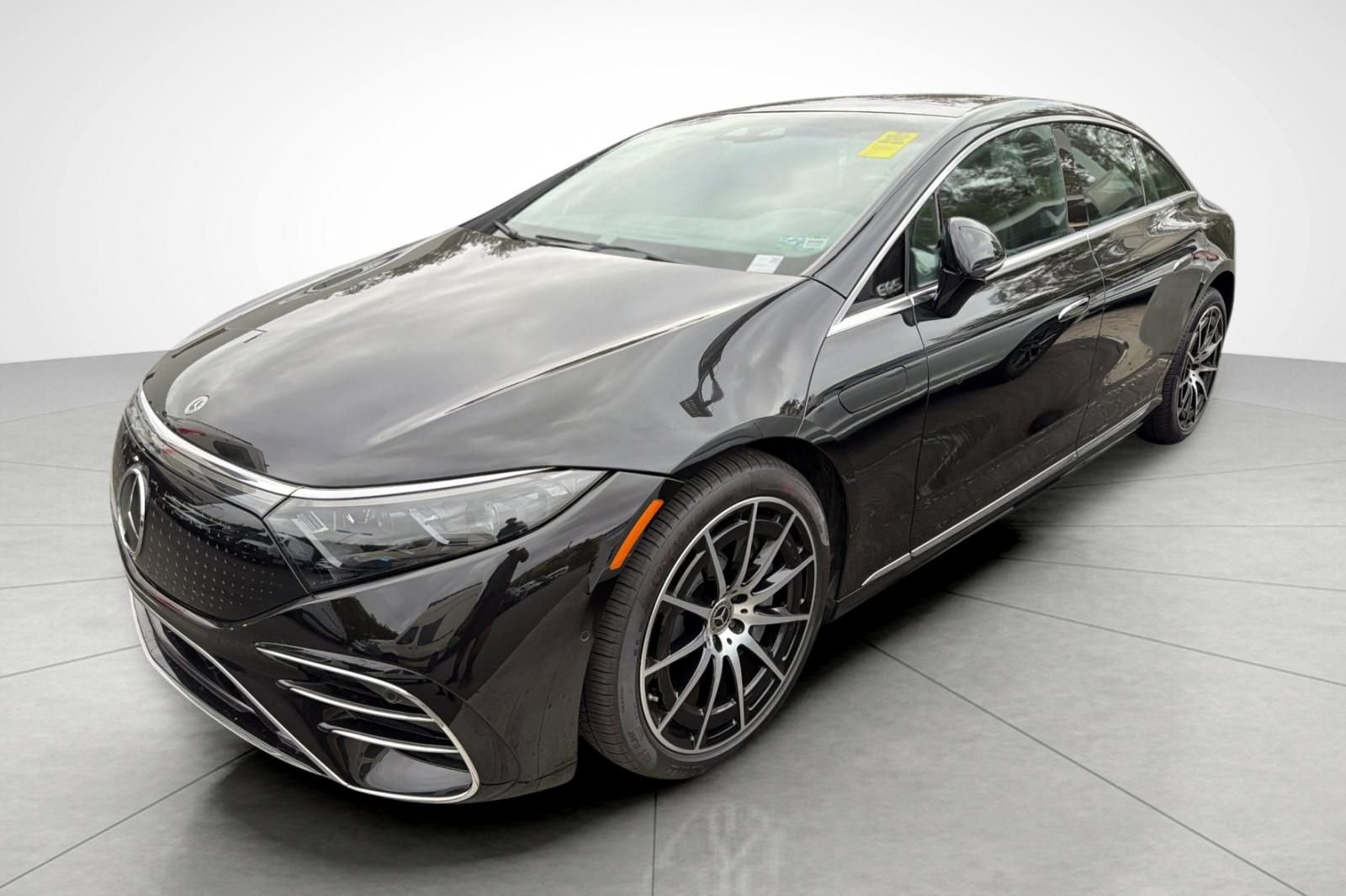 Used 2022 Black Mercedes-Benz 580 image 2