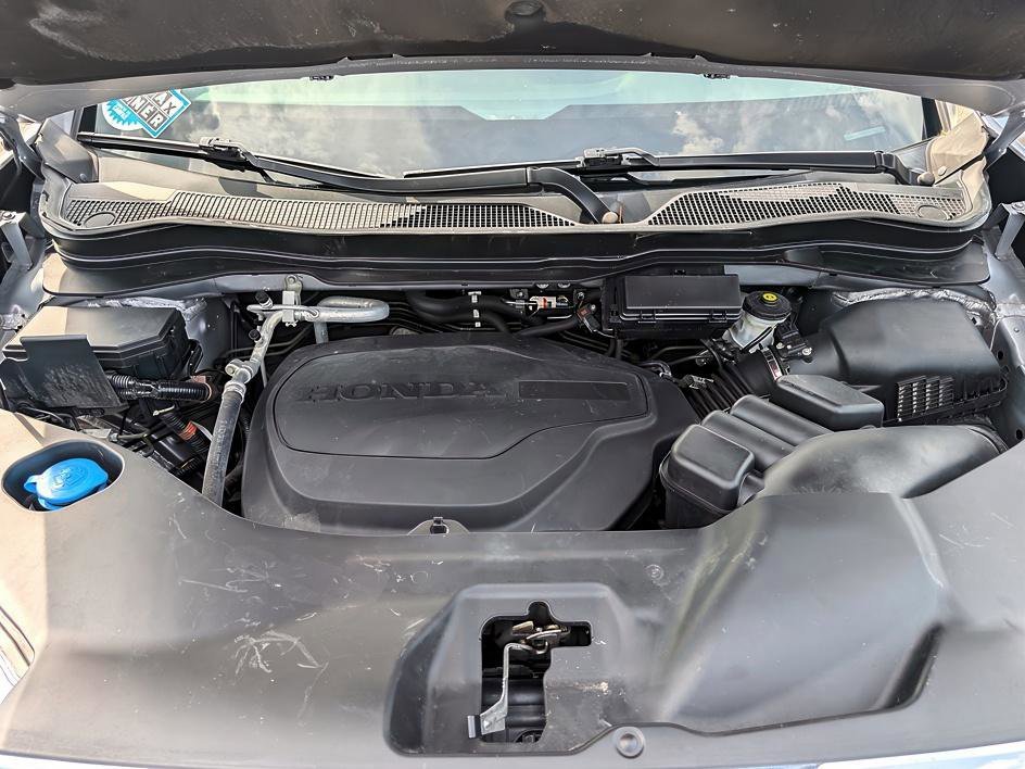 Used 2022 Lunar Silver Metallic Honda EX-L image 29