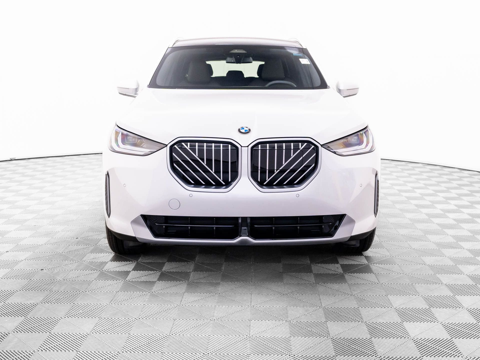 New 2026 Mineral White Metallic BMW 30 xDrive image 9