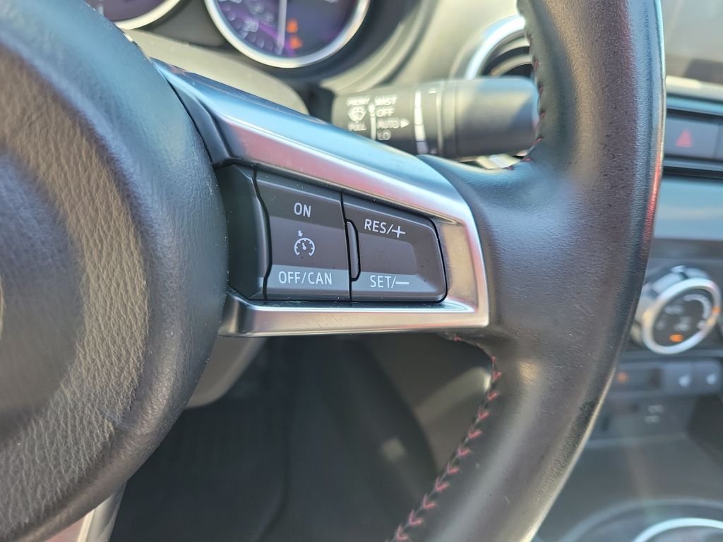 Used 2017 Red Mazda Grand Touring image 20