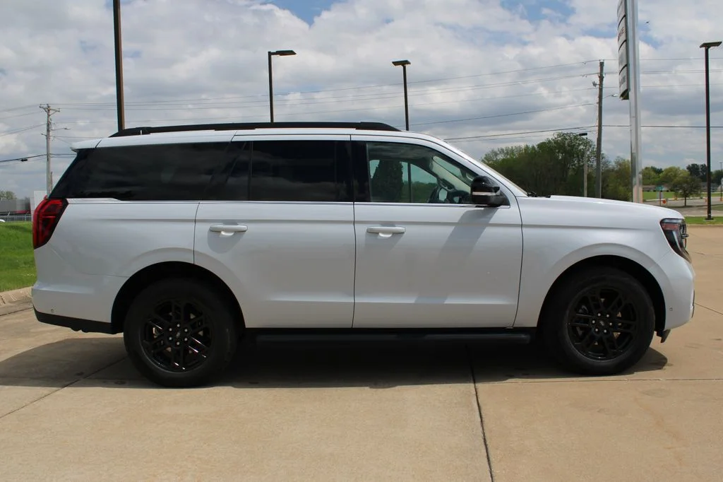 Used 2025 Silver Ford Active image 4
