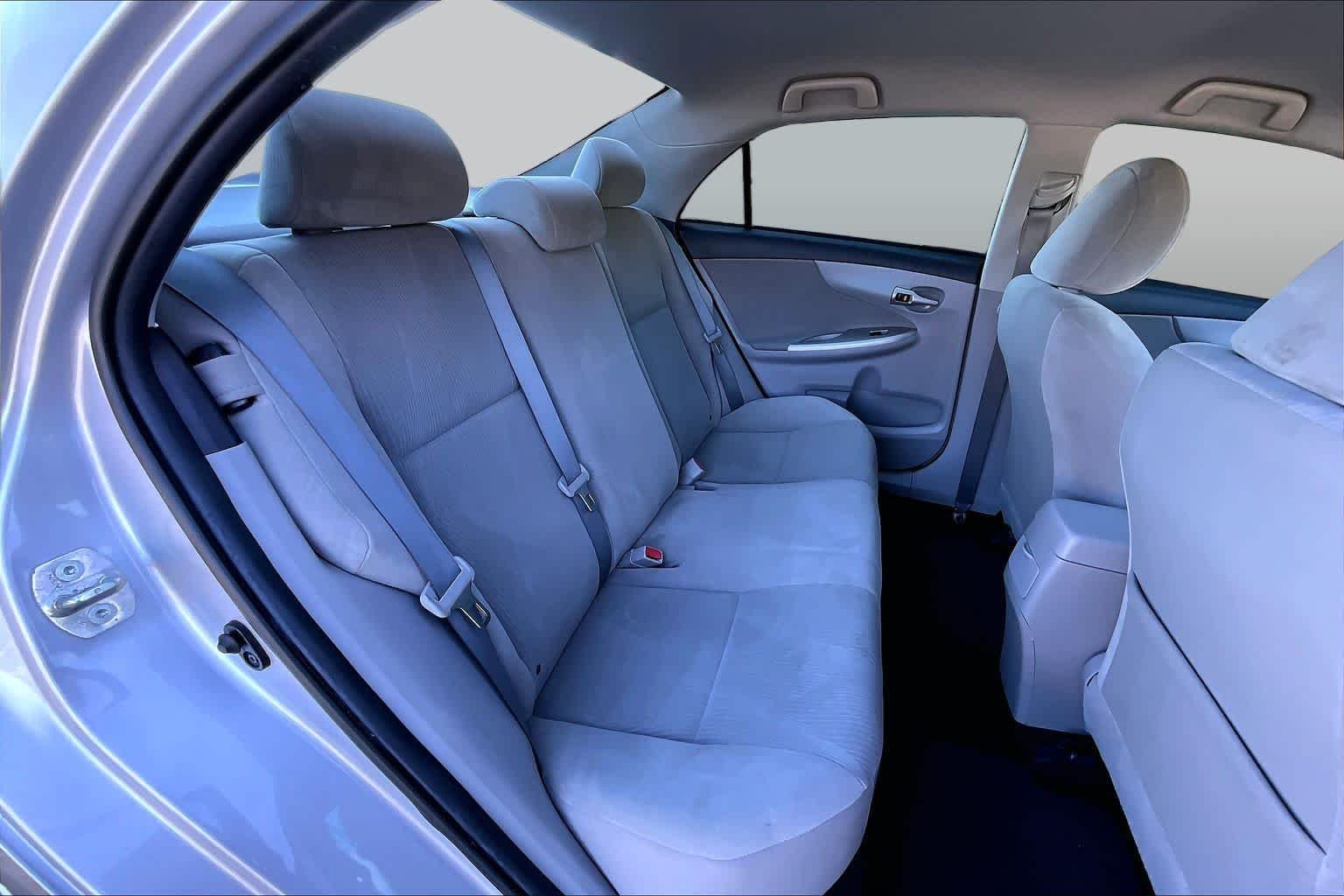 Used 2012 Classic Silver Metallic Toyota LE image 20