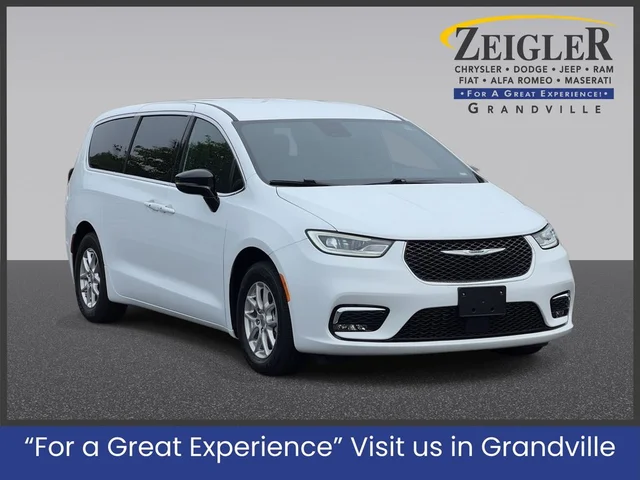 2025 Chrysler Pacifica Select
