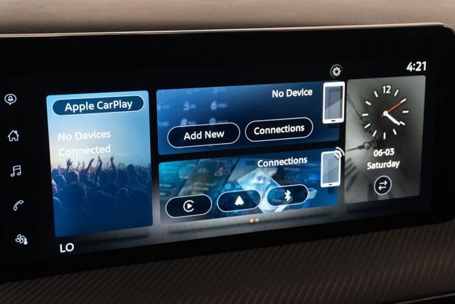 Used 2025 Gray Nissan SR image 11