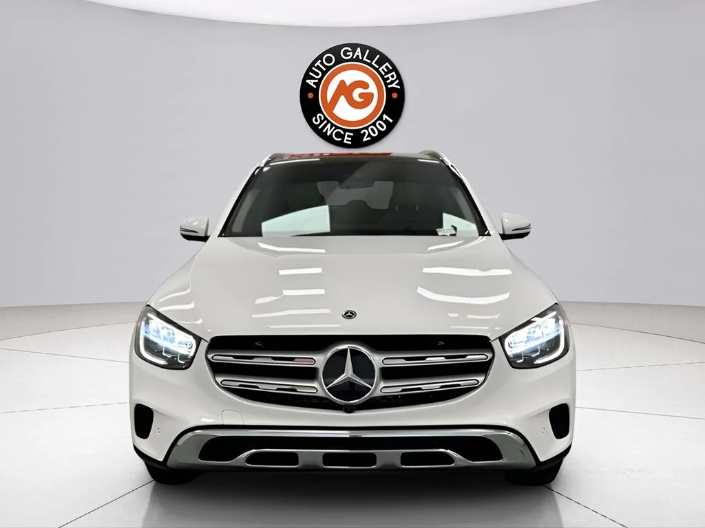 Used 2022 White Mercedes-Benz GLC 300 image 2
