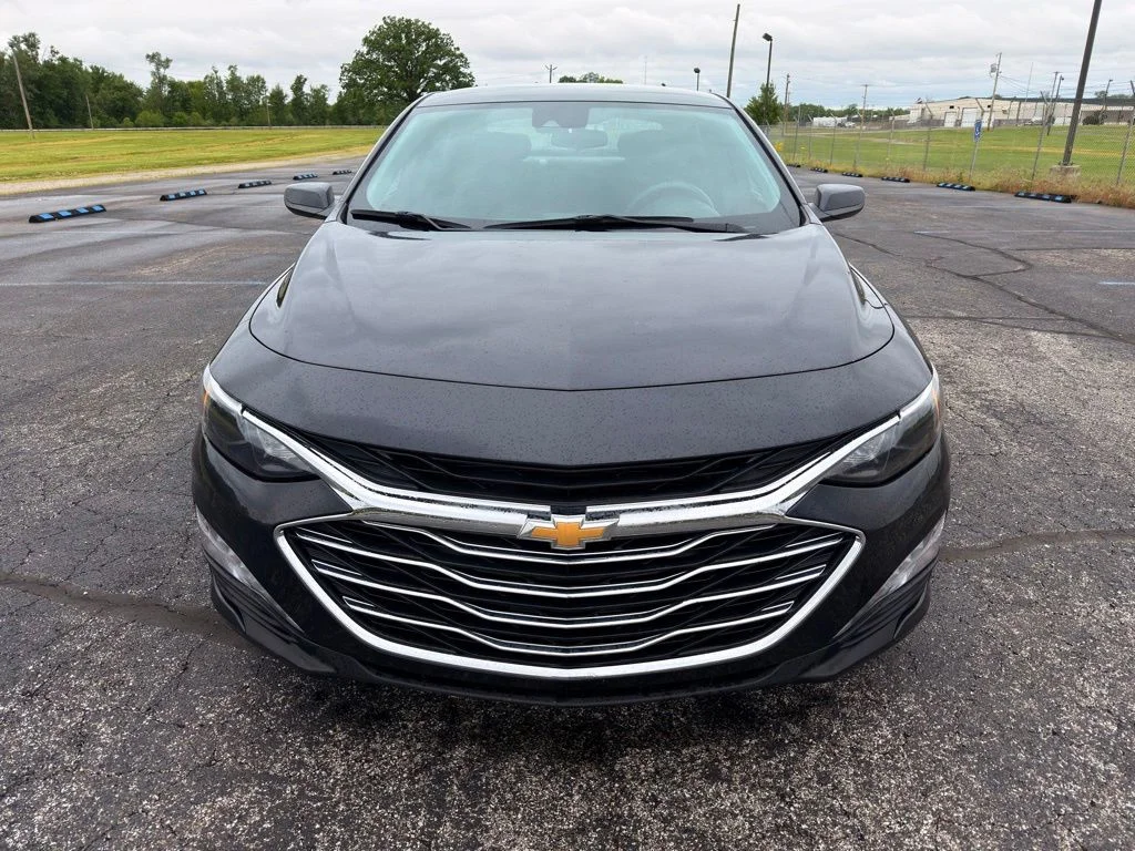 Used 2023 Gray Chevrolet LT image 17