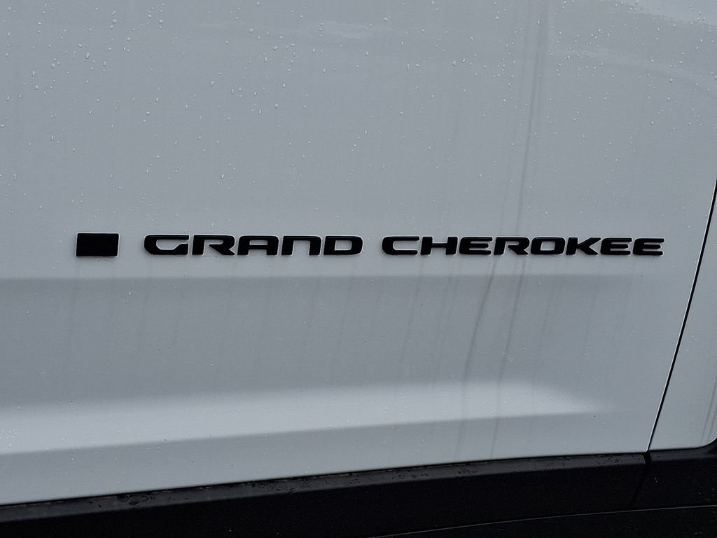 New 2026 Bright White Clearcoat Jeep Altitude image 20