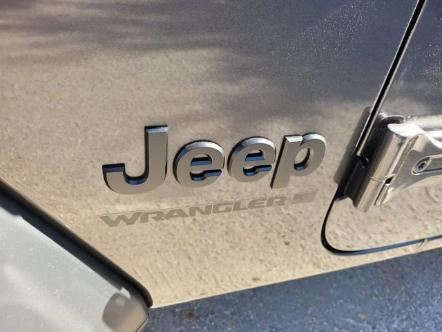 New 2026 Granite Crystal Metallic Clearcoat Jeep Sport image 4