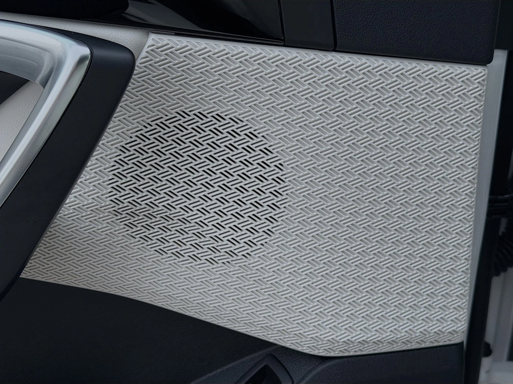 New 2026 Alpine White BMW xDrive28i image 23