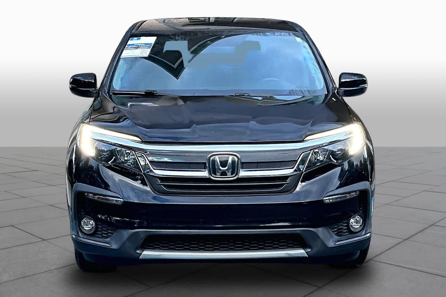 Used 2019 Crystal Black Pearl Honda EX-L image 4