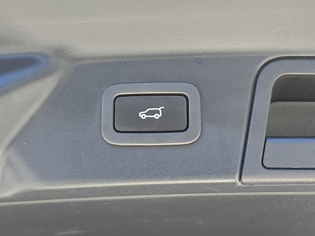 Certified Used 2020 Gray Land Rover S image 16