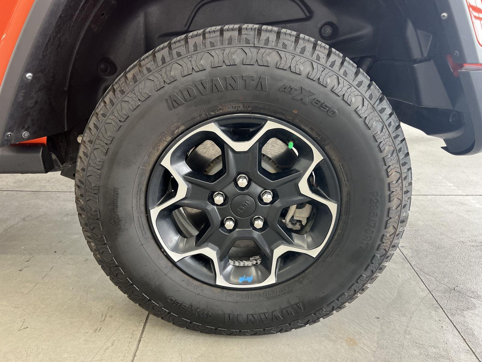 Used 2023 Punkn Metallic Clearcoat Jeep Rubicon image 11