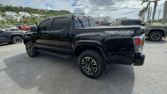 Used 2022  Toyota  image 8