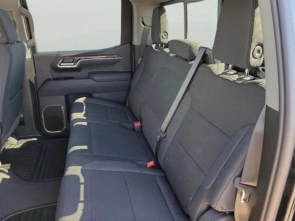 2026 GMC Sierra 1500 SLE - Photo 13