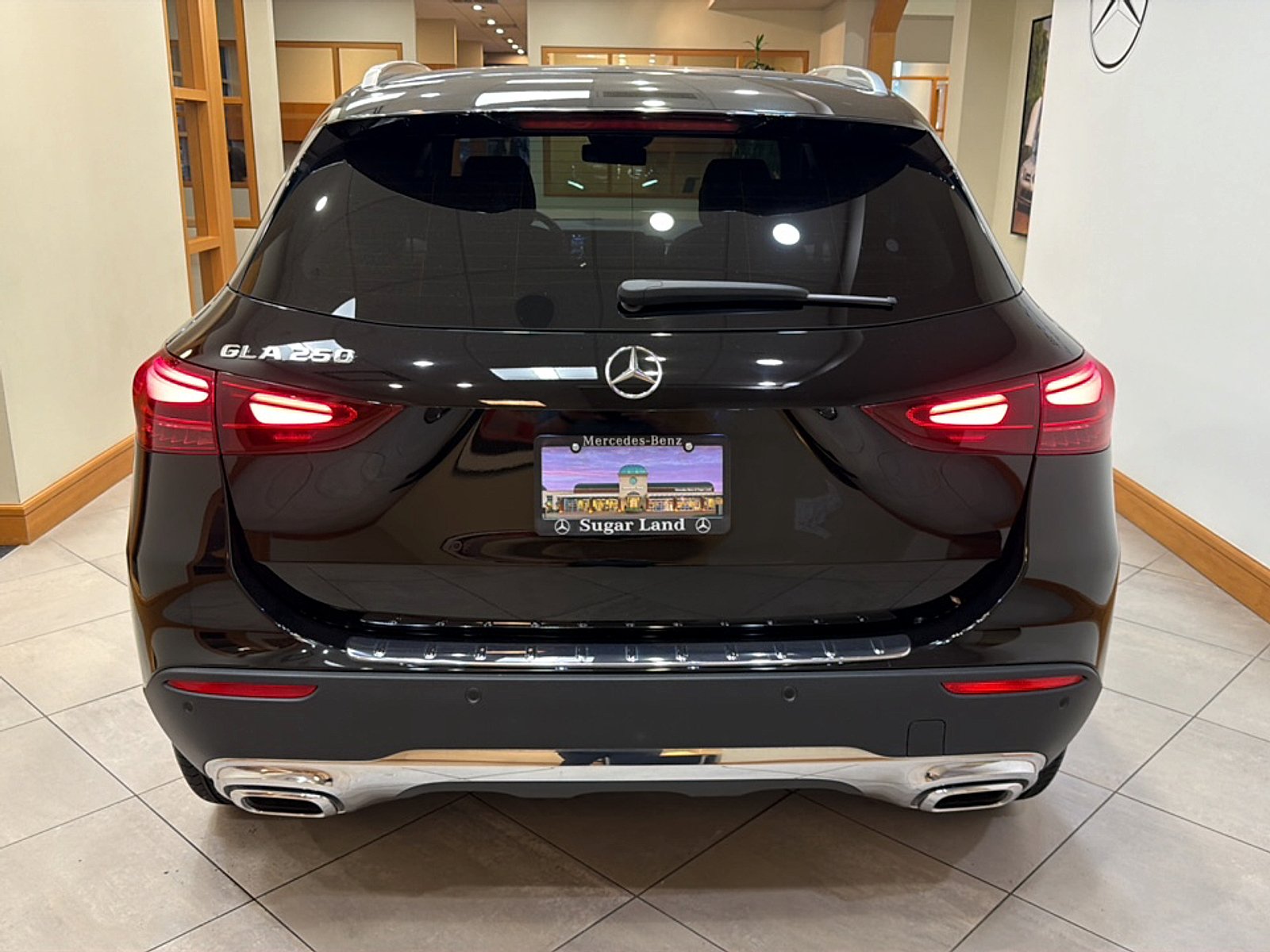 Used 2025 Night Black Mercedes-Benz 4MATIC® image 5