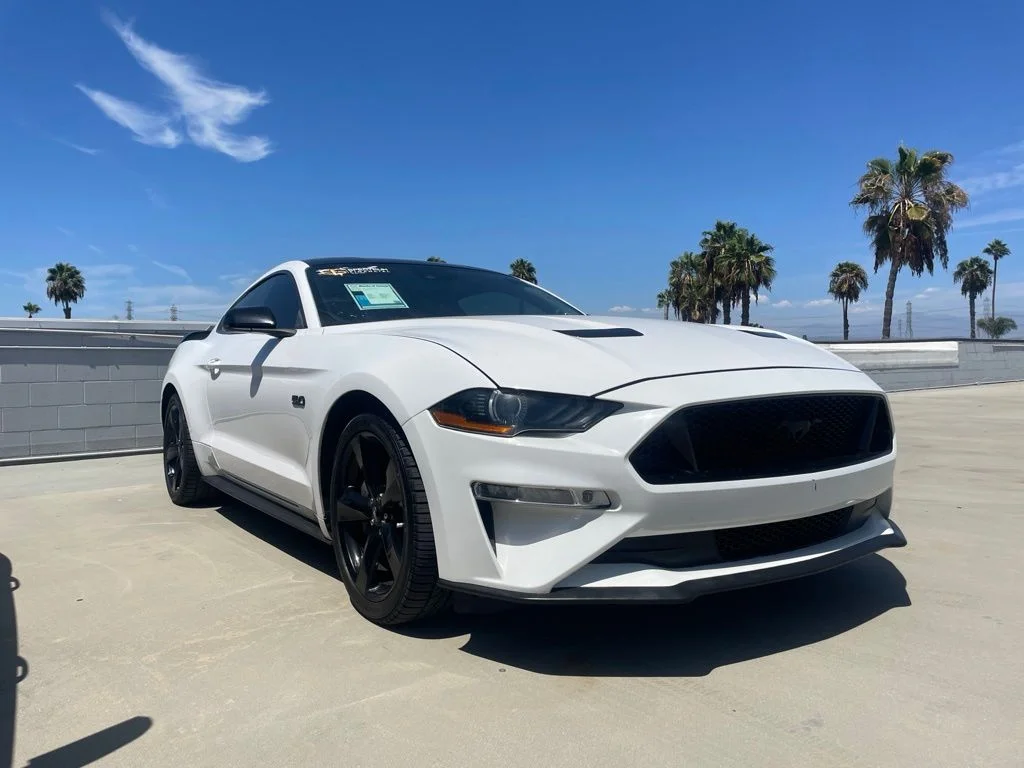 Used 2021 Oxford White Ford GT image 1