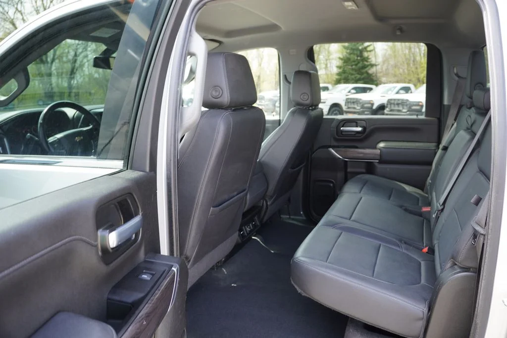Used 2022 Silver Ice Metallic Chevrolet LTZ image 17